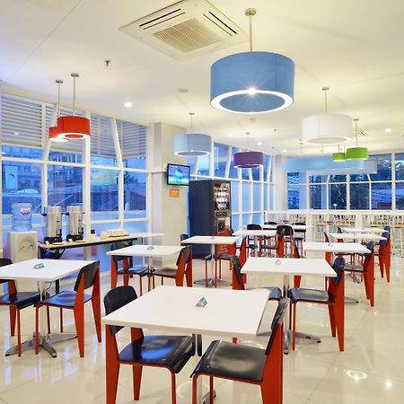 Pop! Hotel Kemang Jakarta Luaran gambar