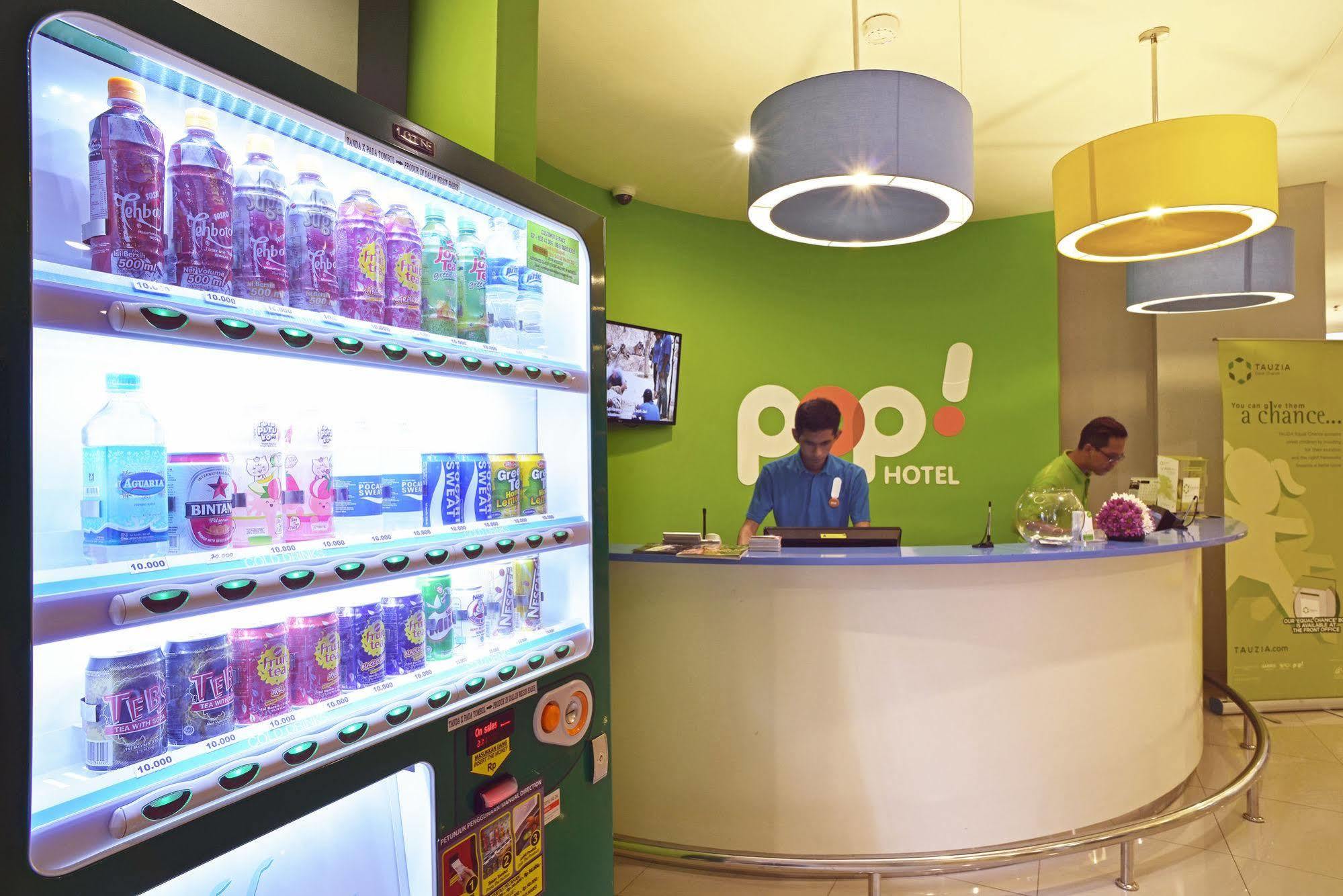 Pop! Hotel Kemang Jakarta Luaran gambar