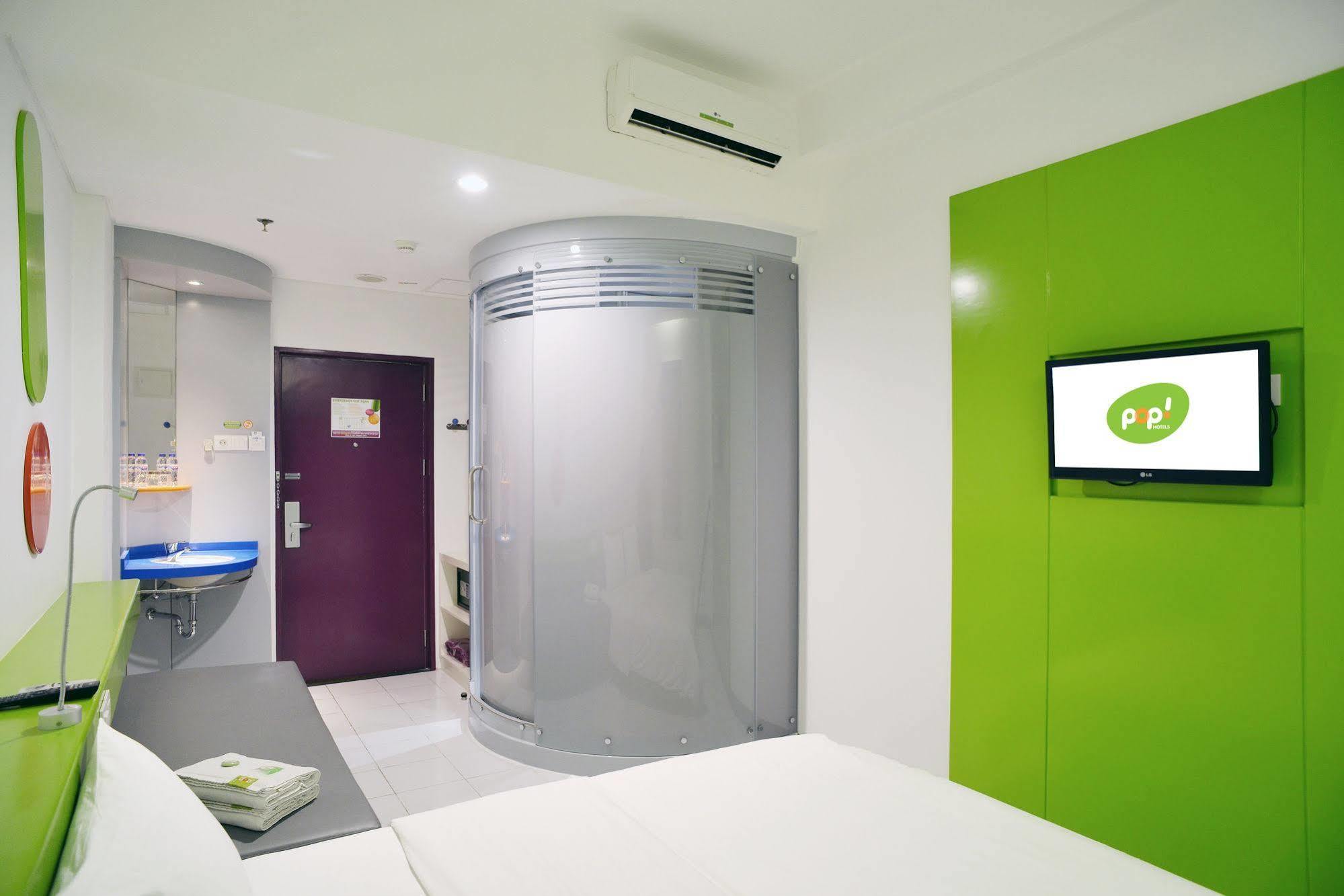 Pop! Hotel Kemang Jakarta Luaran gambar